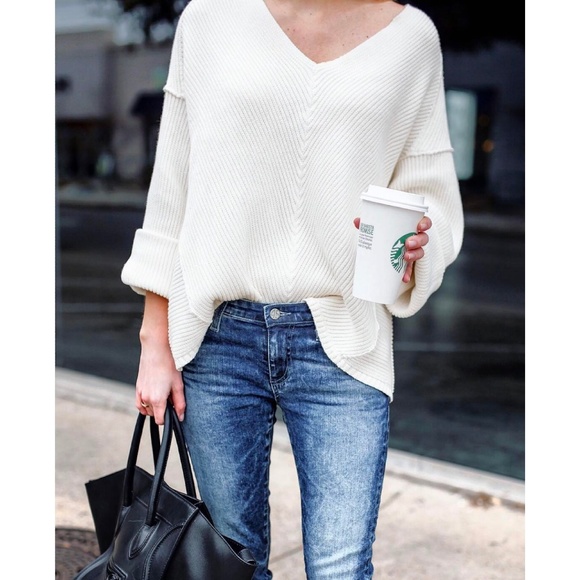 Free People Sweaters - 🎉Free People Vneck White Oversized Knit Sweater